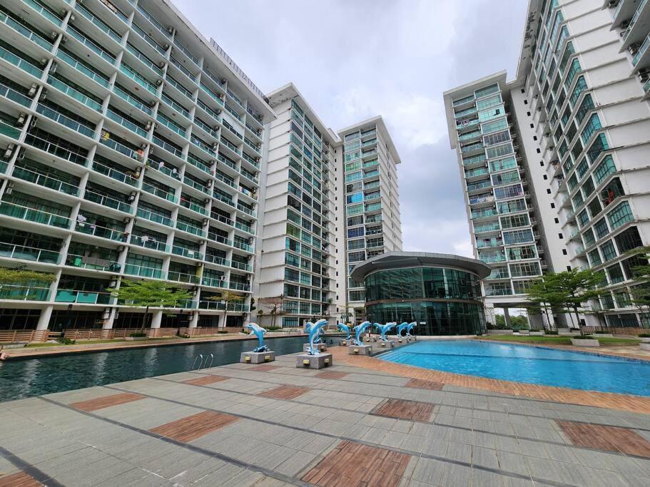 2-4 Pax Spacious Living @ Mount Austin, Jb #02 Johor Bahru Exterior photo
