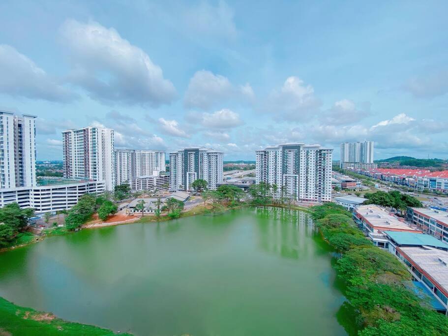 2-4 Pax Spacious Living @ Mount Austin, Jb #02 Johor Bahru Exterior photo